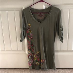 JW Los Angeles shirt with floral stitching